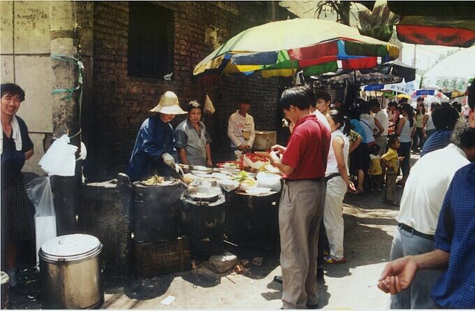 Eten doen we veelal op straat - China